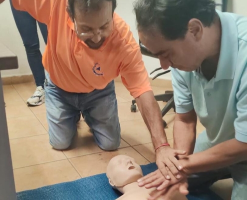 Sinaproc fortalece preparación de periodistas con talleres de primeros auxilios