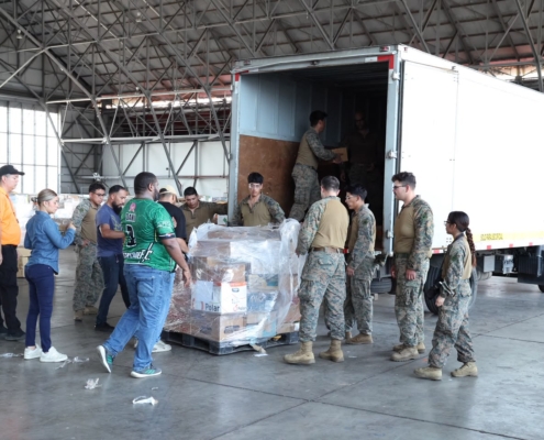 Centro de despacho en la Base Aérea Teniente Octavio Rodríguez Garrido coordina envío de ayuda humanitaria a las zonas afectadas por el sismo